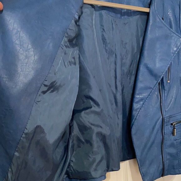 Jacket - Picture 2 of 3